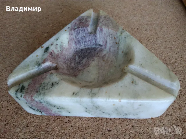 Мраморен пепелник