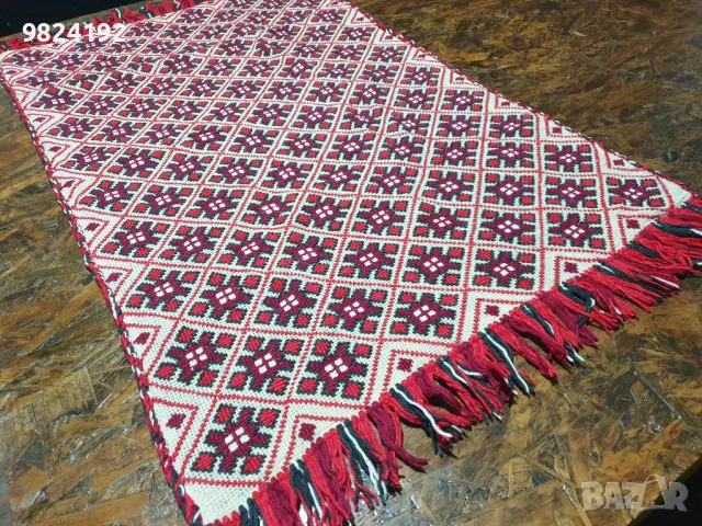 Автентичен ковьор за стена