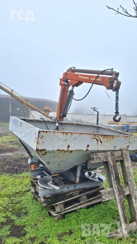 Българска навесна торачка Мадара модел 3500Р с кранно устройството. , снимка 4 - Селскостопанска техника - 53664523