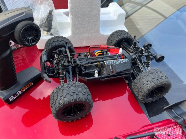 Rc количка KF 18 4х4 1:16 развива 80км/ч, снимка 4 - Коли, камиони, мотори, писти - 53600154