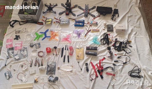 лот drone части,батерии, апаратура flysky taranis кабели 