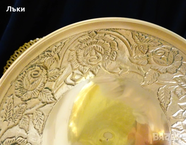 Бронзова бонбониера,съд за сервиране,релефни рози. , снимка 4 - Антикварни и старинни предмети - 53036361