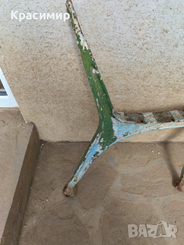 Чугунени крака за пейка, снимка 2 - Антикварни и старинни предмети - 53847286