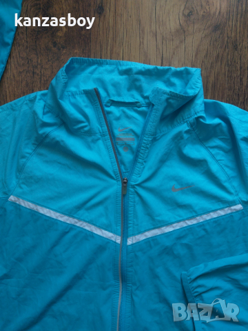 Nike Windfly Jacket - страхотна дамска ветровка , снимка 6 - Спортни екипи - 36358544
