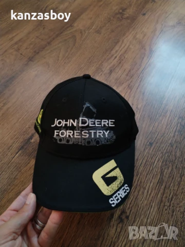 john deere cap - страхотна шапка 100% оригинал отлично състояние универсален размер, снимка 2 - Шапки - 51203582