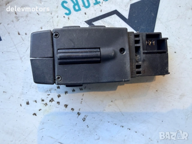 255522448R Джойстик за управление на радио от Dacia Dokker 1.6i, 109 ph., 5sp., 15 000 km, 2021, снимка 2 - Части - 53025993