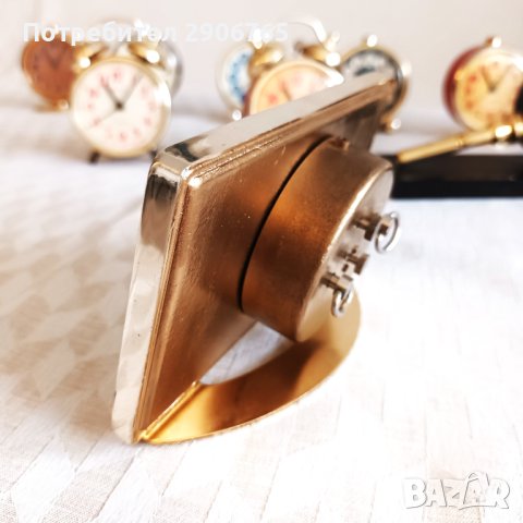 Часовник будилник златна Слава работещ, снимка 4 - Антикварни и старинни предмети - 44323029