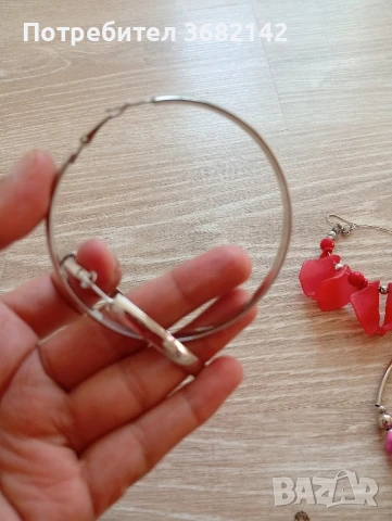 продавам дамски бижута , снимка 8 - Колиета, медальони, синджири - 51368300