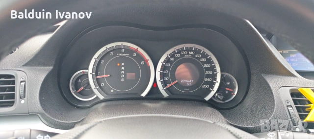 Honda Accord 2.2 i-DTEC, снимка 9 - Автомобили и джипове - 53450196