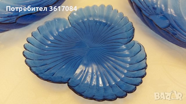 Комплект стъклени купи и плато в синьо, снимка 3 - Сервизи - 39461510