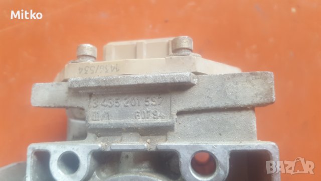 Моно инжекцион Долна Част + ТПС За Рено Клио 1.4 1995г / Renault Clio 1.4 1995y, снимка 3 - Части - 41859778