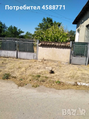 Продава се къща с двор в с.Староселци, снимка 2 - Къщи - 51642608