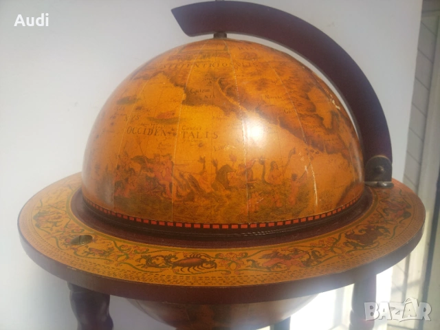Глобус бар Tre Esse-Worlds, Worlds е подвижен глобус с място за бутилки и чаши за алкохол , снимка 6 - Антикварни и старинни предмети - 53832776