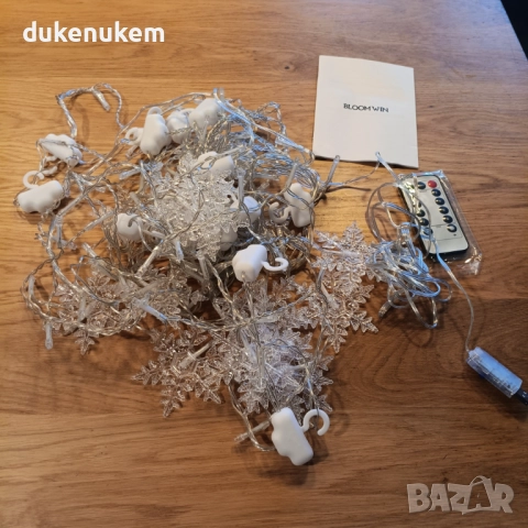 LED светлинна завеса със снежинки – 2 х 1 м, 104 лампички, 8 режима, USB, IP44, снимка 8 - Лед осветление - 51919248