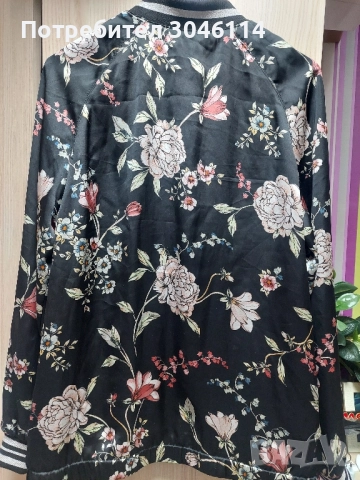 дамско сатенено якеH&M, снимка 3 - Якета - 51839050