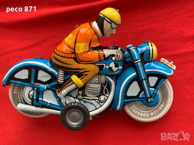 Стара ламаринена играчка моторист, снимка 4 - Колекции - 44229400