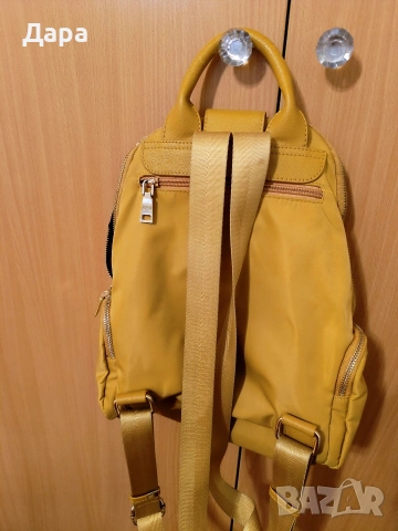 Дамска чанта – раница, цвят горчица, снимка 2 - Раници - 53064575