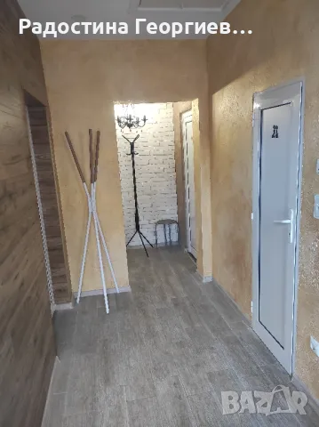 Салон " Цветен стил" предлага стая под наем за козметик, масажист и др. подобни услуги , снимка 4 - Магазини - 50083478