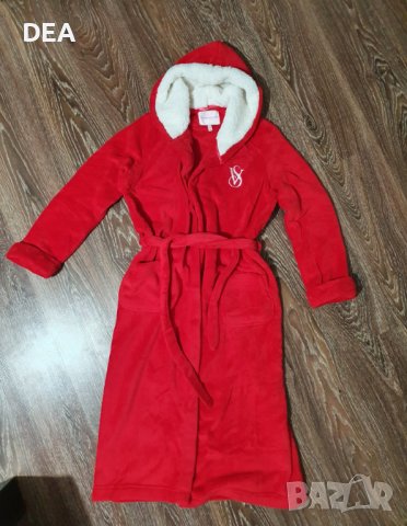 Червен дълъг халат victoria's secret М-80 evro Нов, снимка 3 - Нощници - 39566187