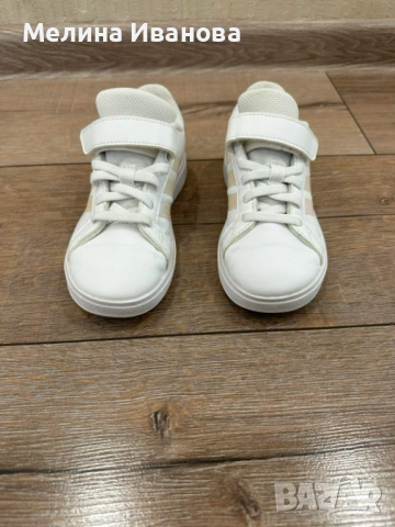 Детски маратонки adidas, снимка 4 - Детски маратонки - 53062846
