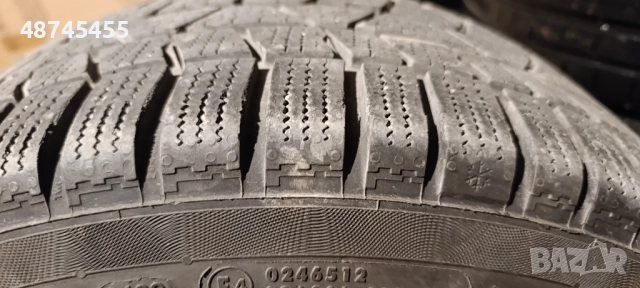 продавам 2 броя зимни гуми 225/40/18 , снимка 2 - Гуми и джанти - 52345484