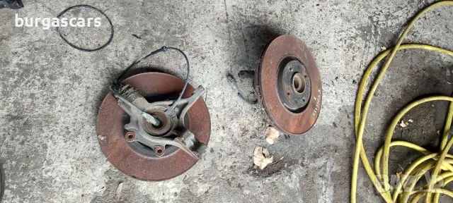 Шенкел лагер главина ляв десен Citroen C4 Grand Picasso - 90лв, снимка 2 - Части - 47564062