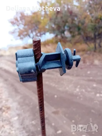 Изолатори за метални колове 