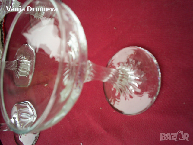чаши за коктейли,шампанско,вино от 80-те г. нови