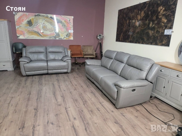 Сив кожен комплект дивани тройка и двойка с ел. релакс механизъм, снимка 4 - Дивани и мека мебел - 53730337