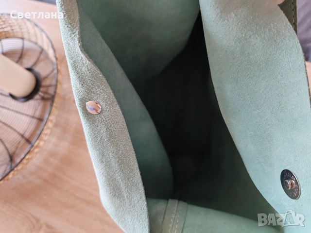 Чанта от естествена кожа, цвят мента , снимка 2 - Чанти - 53691768