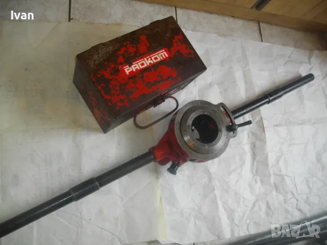 2 ЦОЛА Водопроводна Плашка ВИНТОНАРЕЗКА с поставени ножове 1 1/2-2 цола резби на тръби Полска PROKOM, снимка 2 - Други инструменти - 47317659