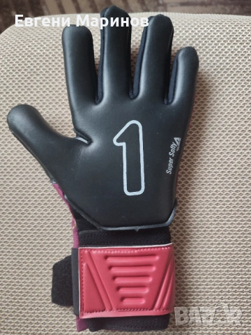 Детски вратарски ръкавици RINAT – размер 6, 35 EUR, снимка 6 - Футбол - 53305141