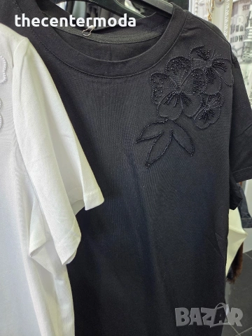 Памучна тениска с декорация от цвете , снимка 3 - Тениски - 53536414