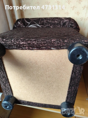 Табуретки тапицирани, 40/40/40 см. 4 бр.