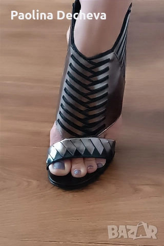 Сандали на ток с каишки от марката Robert Clergerie Paris, снимка 6 - Сандали - 51952044