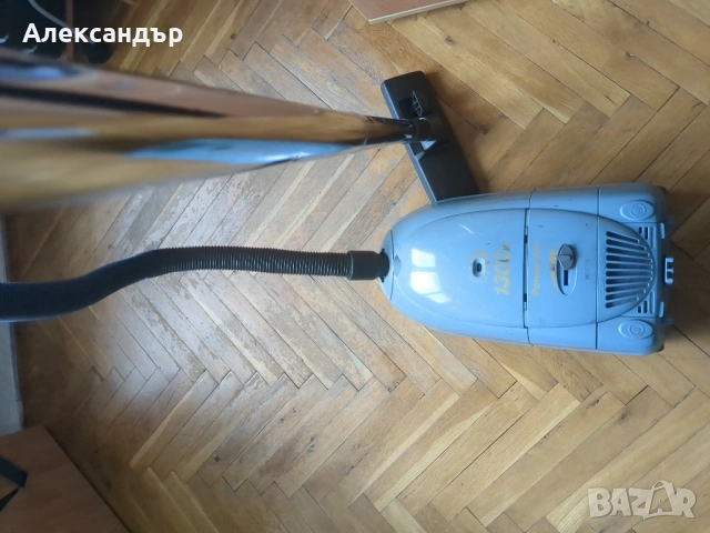 Прахосмукачка Panasonic MC-E775, снимка 2 - Прахосмукачки - 53042399