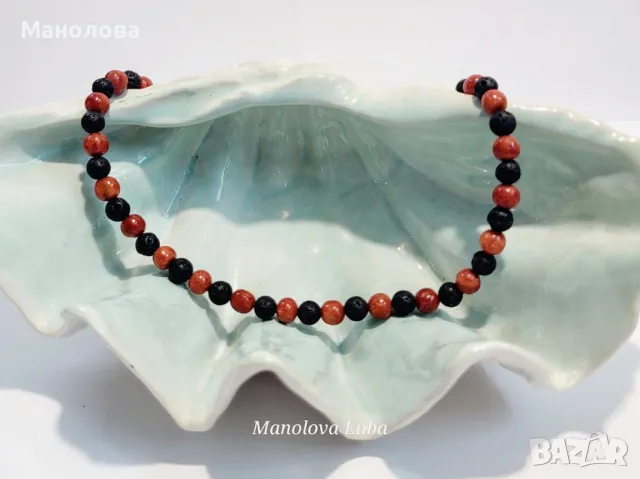 Колие от маниста вулканичният камък Лава и червен корал., снимка 5 - Колиета, медальони, синджири - 48925393