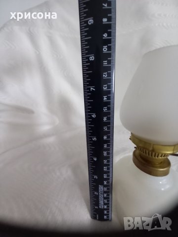 Бяла , стъклена лампа за декорация ,но и работи с фитил, снимка 4 - Декорация за дома - 9220386