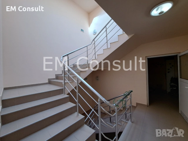 Двустаен обзаведен тухлен апартамент в ж.к. Възрожденци, снимка 2 - Апартаменти - 53424614