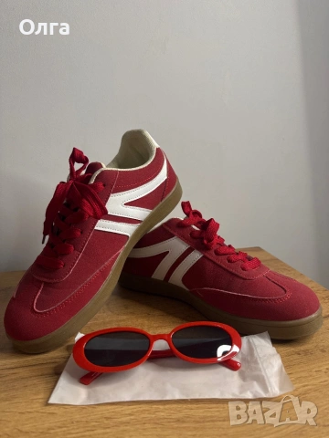 маратонки и чорапи като подарък