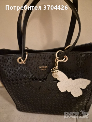 Дамска чанта GUESS, снимка 4 - Чанти - 52918907