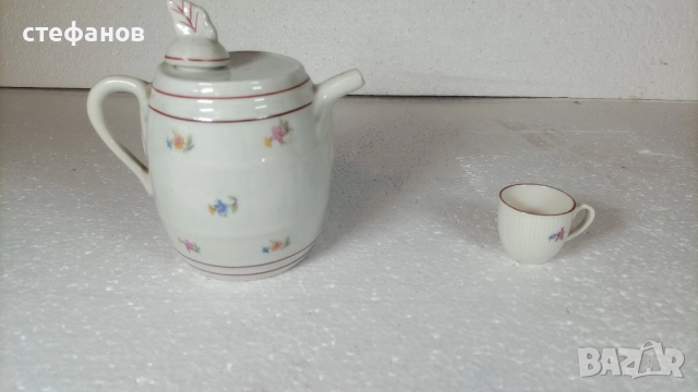 Комплект за греяна ракия, буренце с капаче и 6 чашки, порцелан, снимка 6 - Сервизи - 52888057