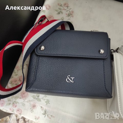 Дамски чанти, снимка 4 - Чанти - 41418530