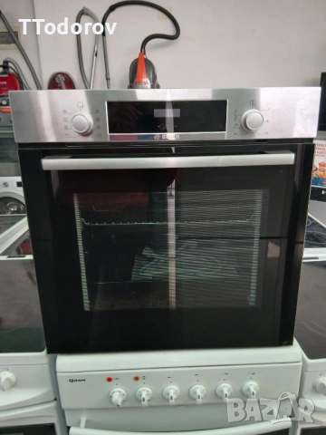 Нова фурна зНова фурна за вграждане Bosch (NBA553BR3F), Серия 4, Pop-out controls 