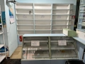Продава се аптечно оборудване - 2 гишета, шкафове и рафтове, снимка 7