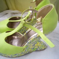 много ефектни обувки на Рикардо Фарини, снимка 1 - Дамски елегантни обувки - 38776790