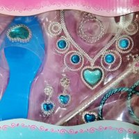 Подаръчен комплект на принцеса Елза от леденото кралство със светище обувки, снимка 1 - Образователни игри - 39028109