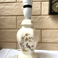 Красива порцеланова лампа от Англия, снимка 1 - Антикварни и старинни предмети - 44582764