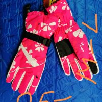 Продавам нови дамски розови четирислойни водоустойчиви ръкавици , снимка 1 - Зимни спортове - 35666471