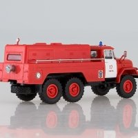 ЗИЛ 131 ПНС-110 Пожарна - мащаб 1:43 на Наши Грузовики моделът е нов в кутия, снимка 3 - Колекции - 41954054